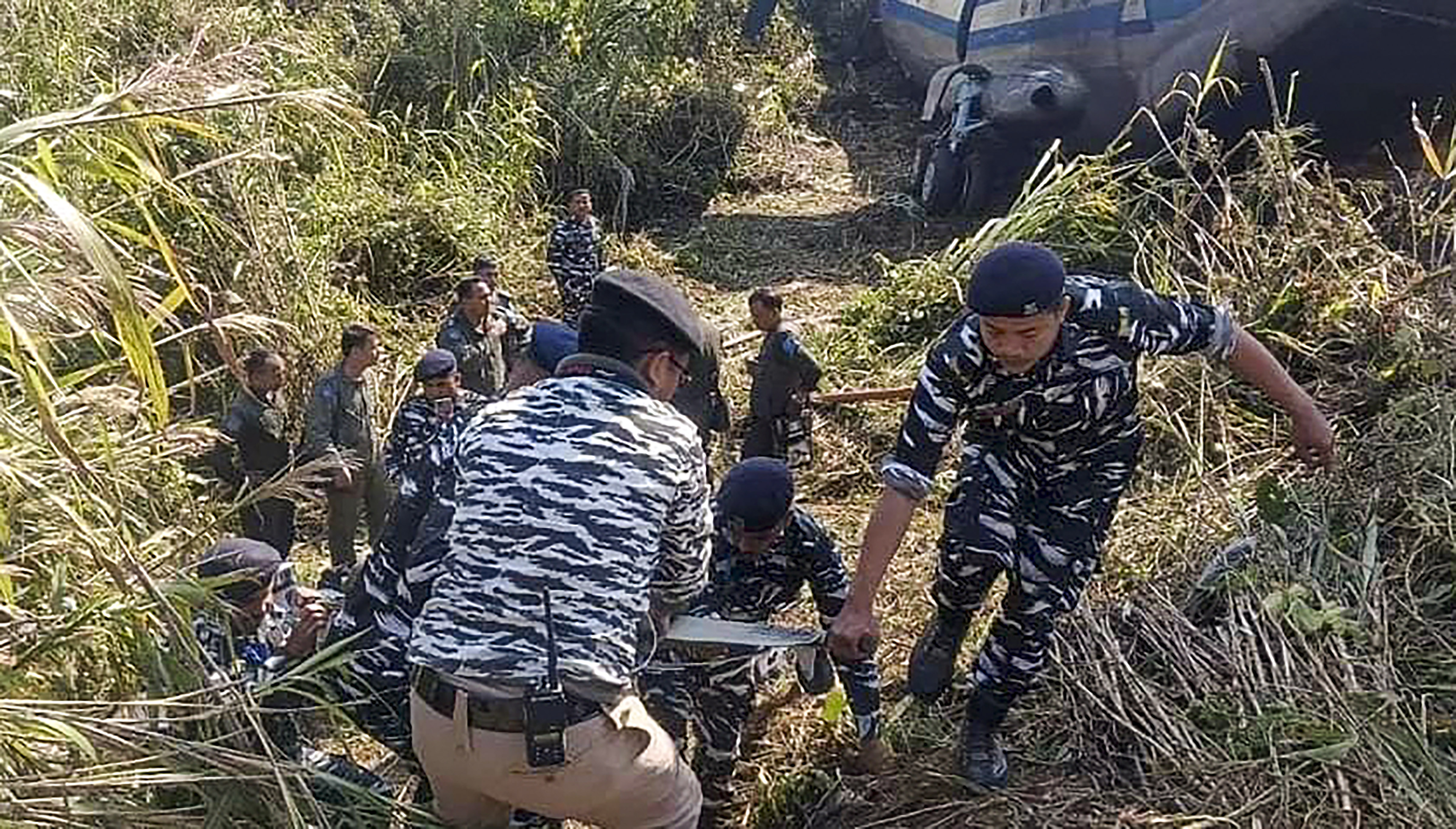 https://salarnews.in/public/uploads/images/newsimages/maannewsimage23012024_152826_Myanmar plane1.jpg